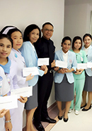 มอบเงินเพื่อช่วยเหลือแก่พนักงานที่ประสบกับเหตุการณ์อุทกภัย